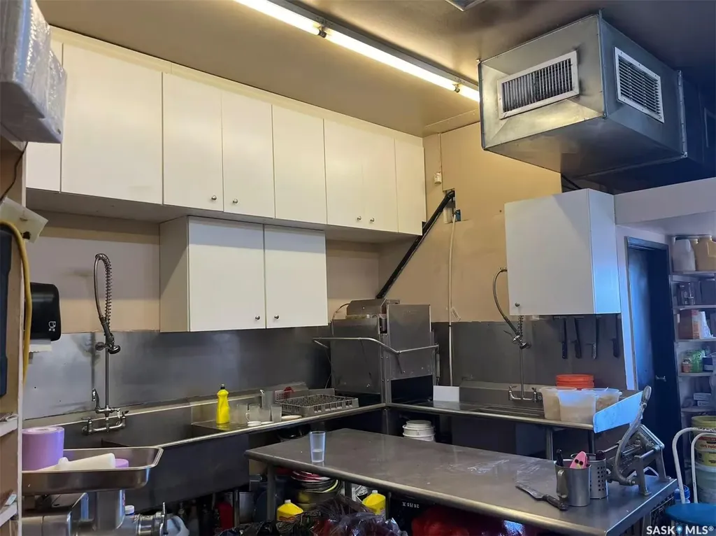 727 22nd Street Saskatoon SK S7M 0R6