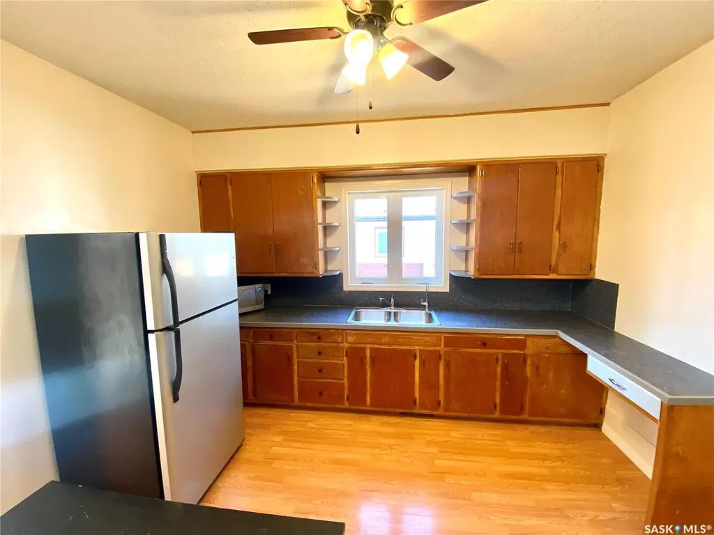 505 2nd Street Estevan SK S4A 0K6