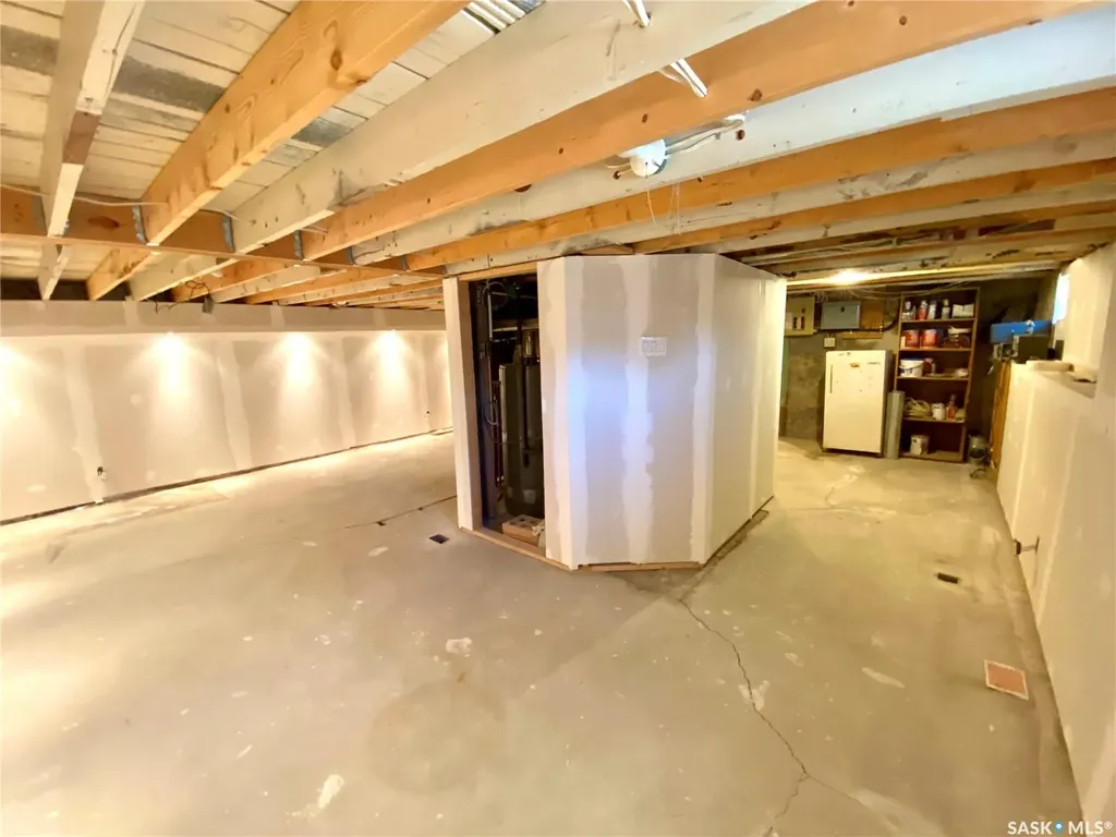 505 2nd Street Estevan SK S4A 0K6