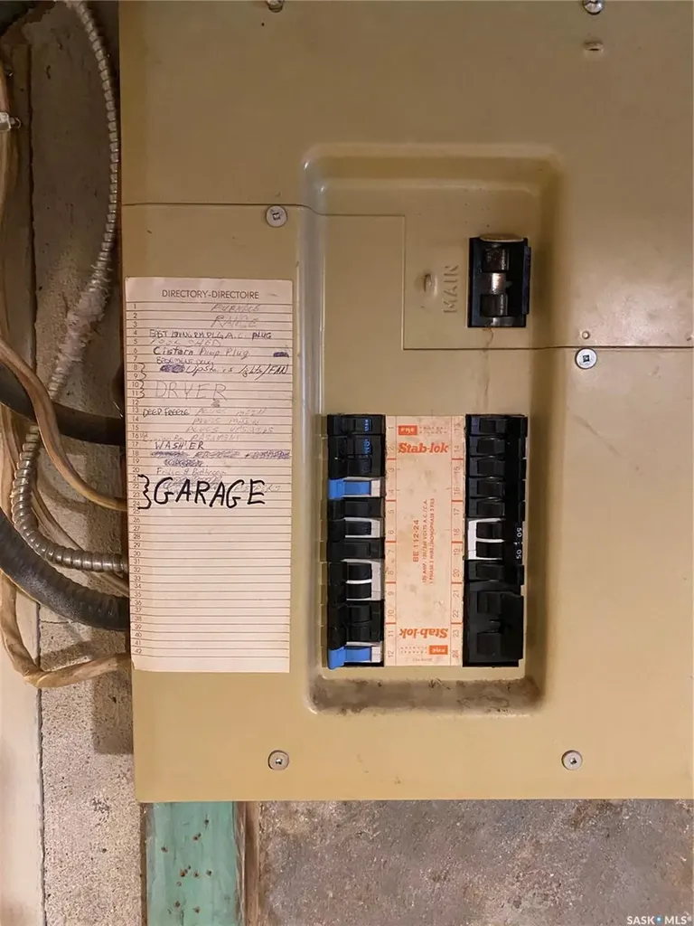 505 2nd Street Estevan SK S4A 0K6