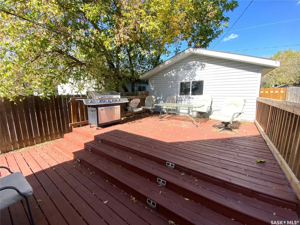 505 2nd Street Estevan SK S4A 0K6