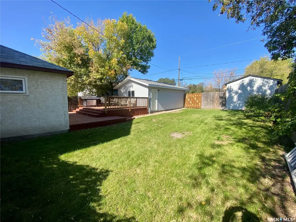 505 2nd Street Estevan SK S4A 0K6