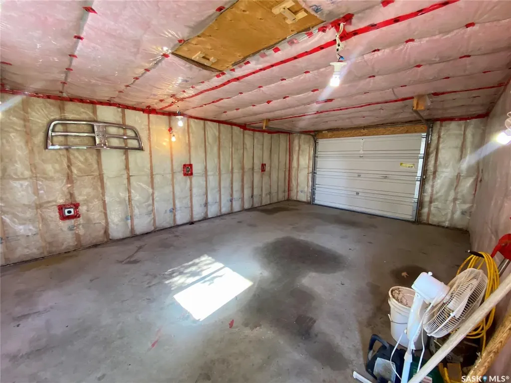 505 2nd Street Estevan SK S4A 0K6