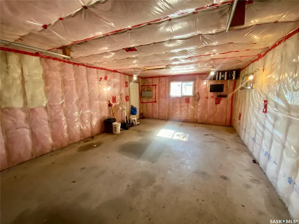 505 2nd Street Estevan SK S4A 0K6