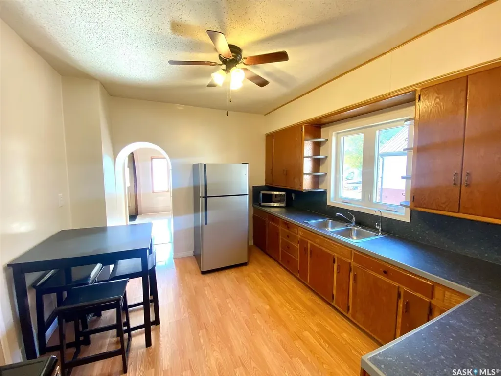 505 2nd Street Estevan SK S4A 0K6