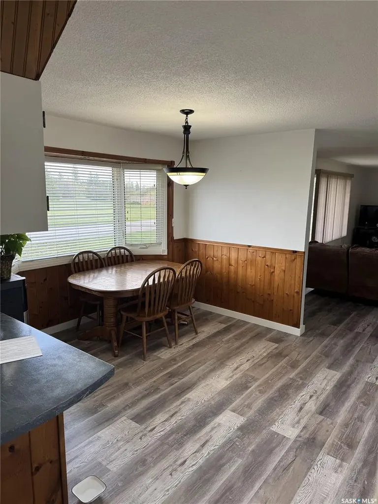 203 Macdonald Street Stockholm SK S0A 3Y0