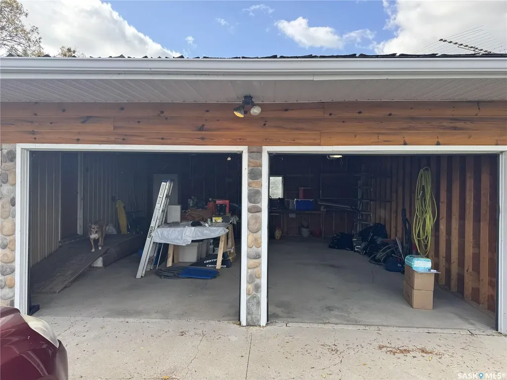 203 Macdonald Street Stockholm SK S0A 3Y0