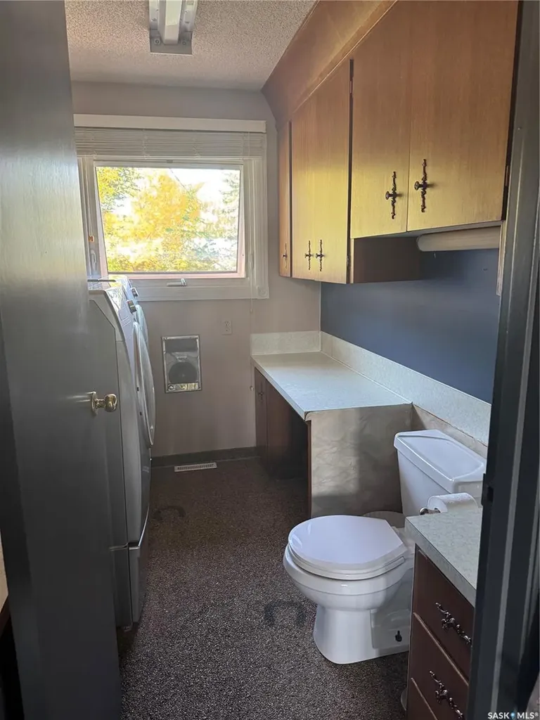 203 Macdonald Street Stockholm SK S0A 3Y0