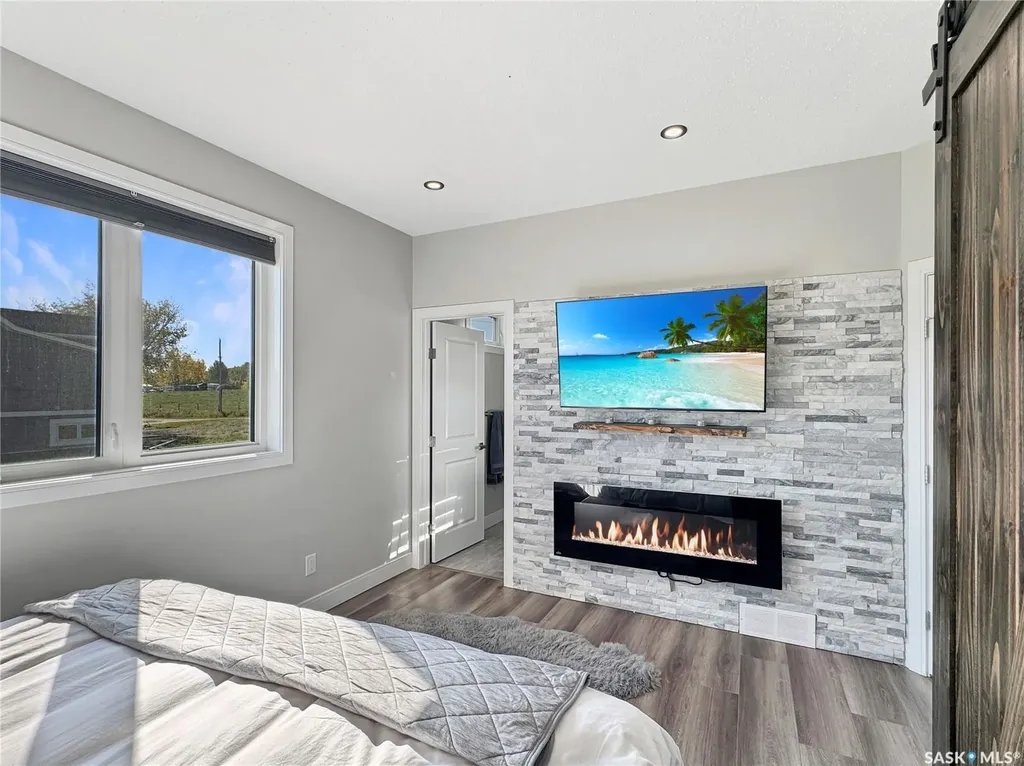 403-404 Park Place Iroquois Lake SK S0J 2G0