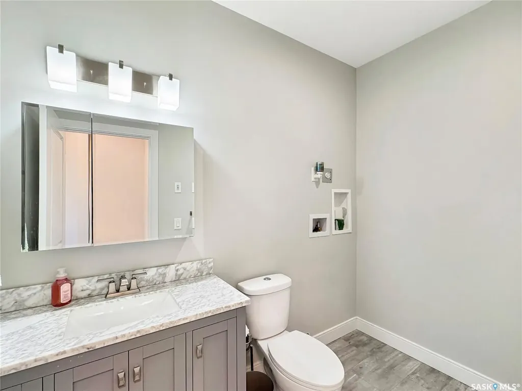 403-404 Park Place Iroquois Lake SK S0J 2G0