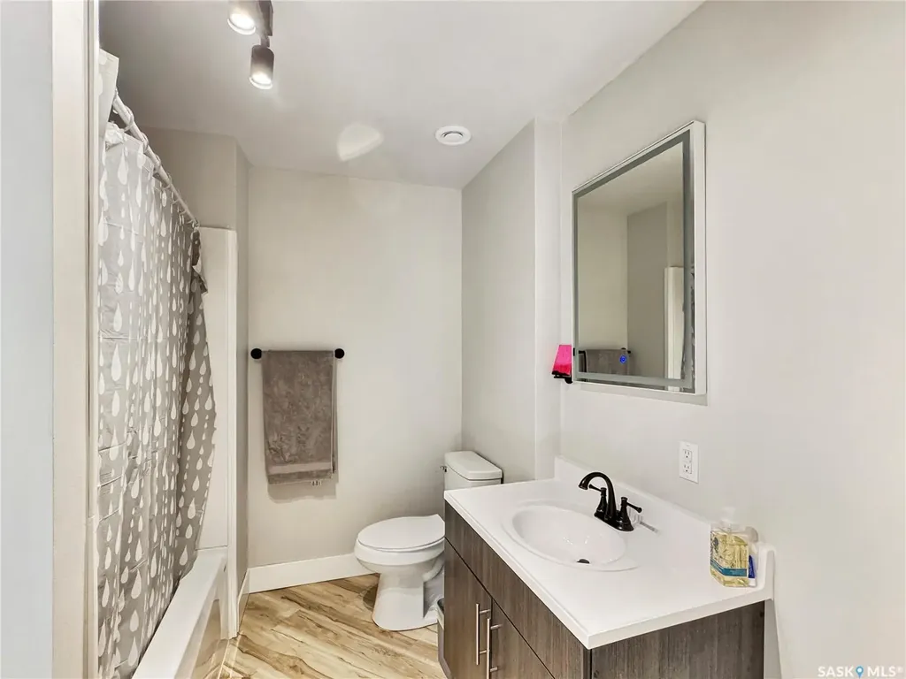 403-404 Park Place Iroquois Lake SK S0J 2G0