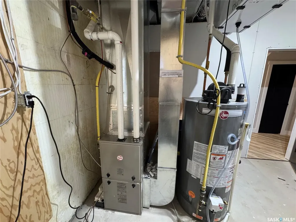 403-404 Park Place Iroquois Lake SK S0J 2G0