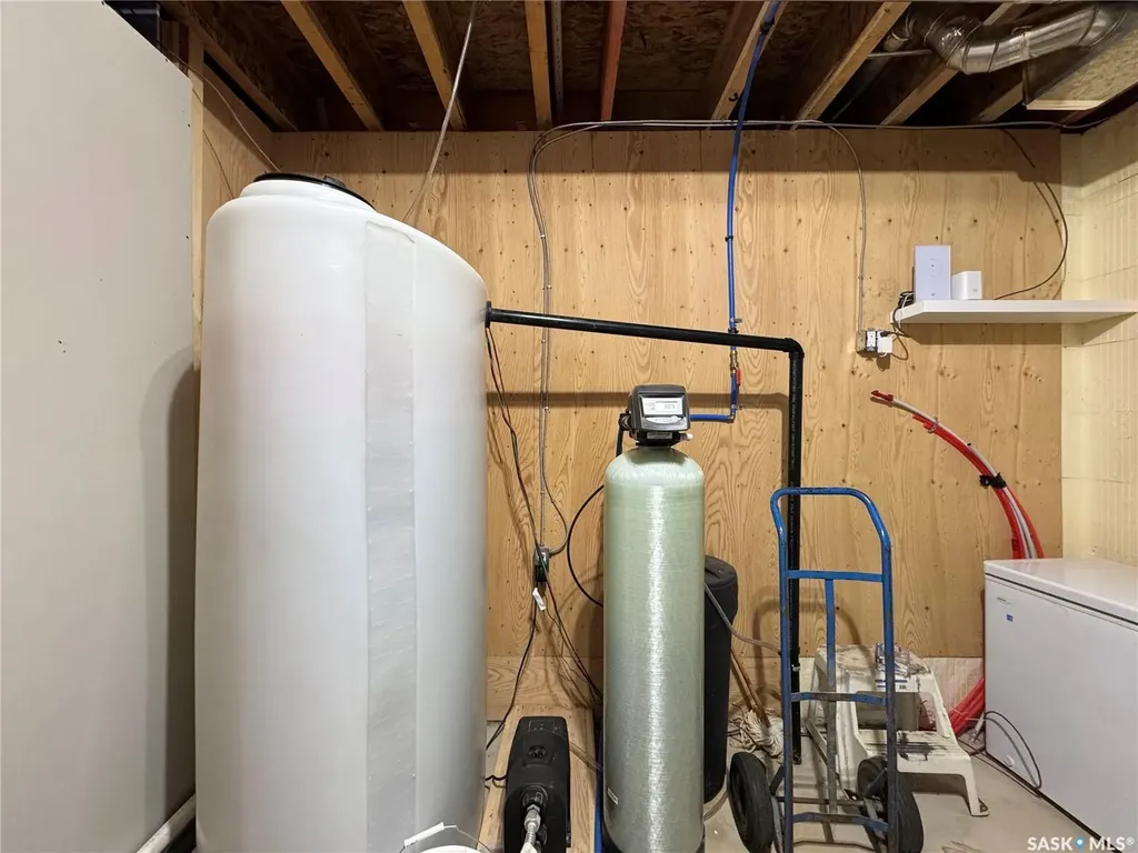 403-404 Park Place Iroquois Lake SK S0J 2G0