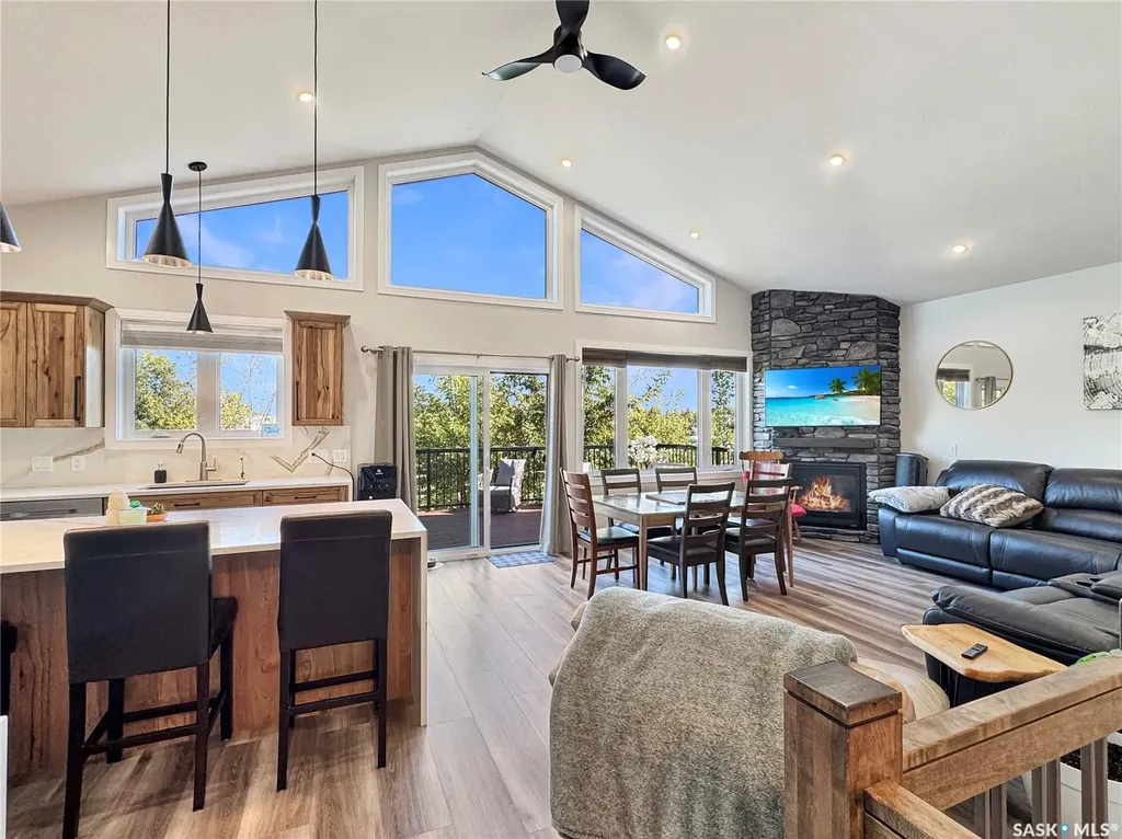 403-404 Park Place Iroquois Lake SK S0J 2G0