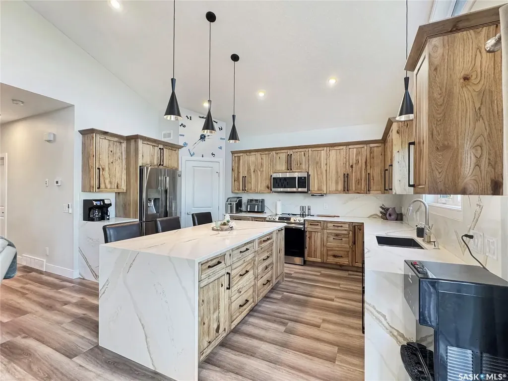 403-404 Park Place Iroquois Lake SK S0J 2G0