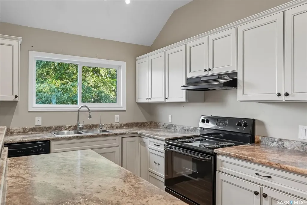 105 Main Street Harris SK S0L 1K0