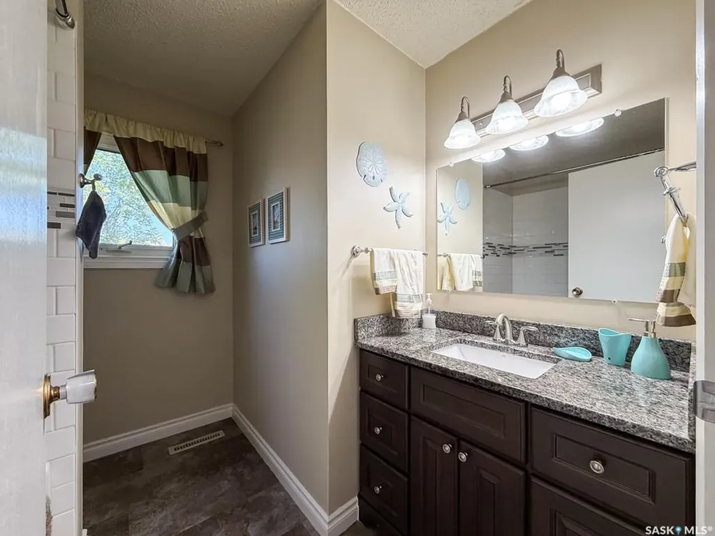 568 Poplar Crescent Shaunavon SK S0N 2M0