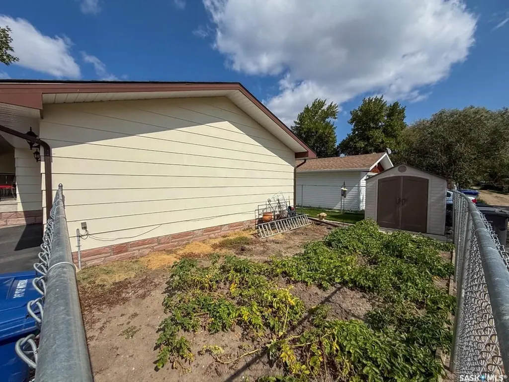 568 Poplar Crescent Shaunavon SK S0N 2M0