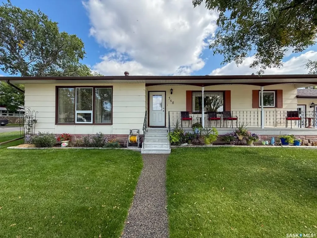 568 Poplar Crescent Shaunavon SK S0N 2M0