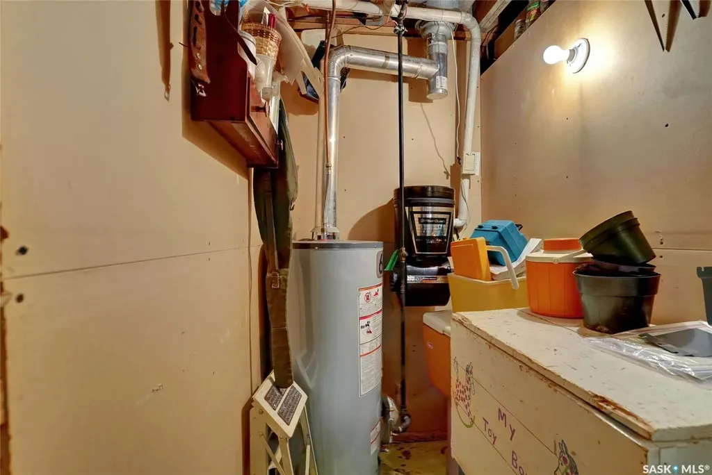 524 6th Avenue E Assiniboia SK S0H 0B0