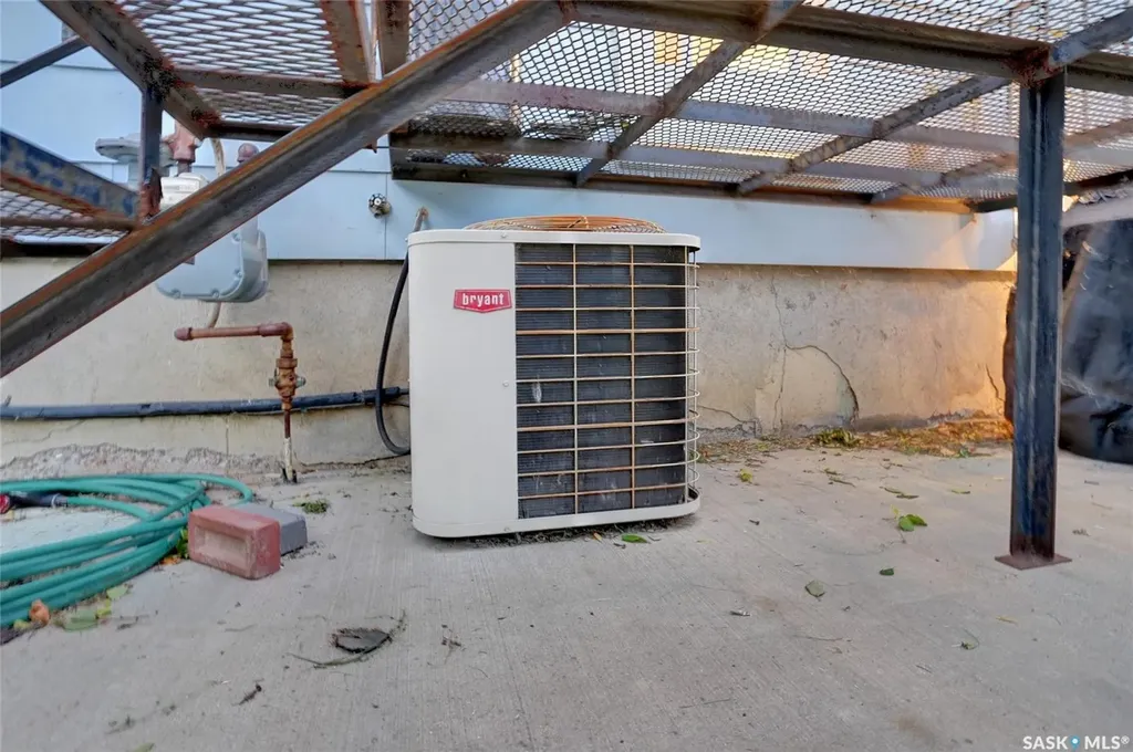 524 6th Avenue E Assiniboia SK S0H 0B0