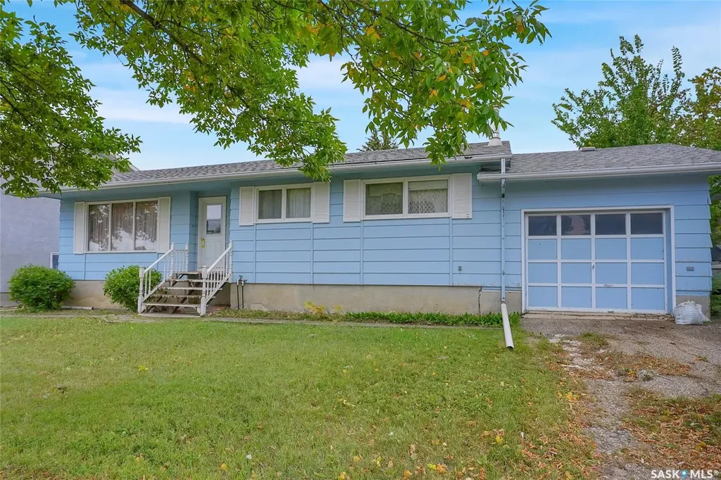 524 6th Avenue E Assiniboia SK S0H 0B0