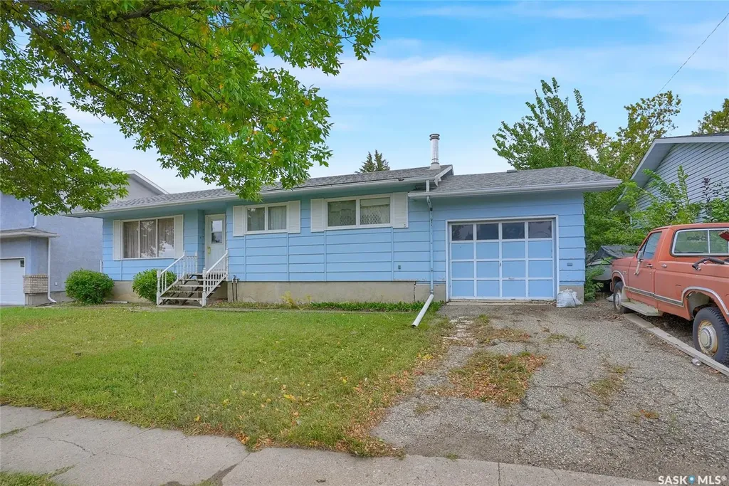 524 6th Avenue E Assiniboia SK S0H 0B0
