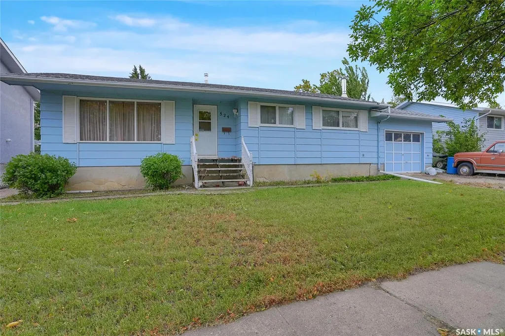 524 6th Avenue E Assiniboia SK S0H 0B0