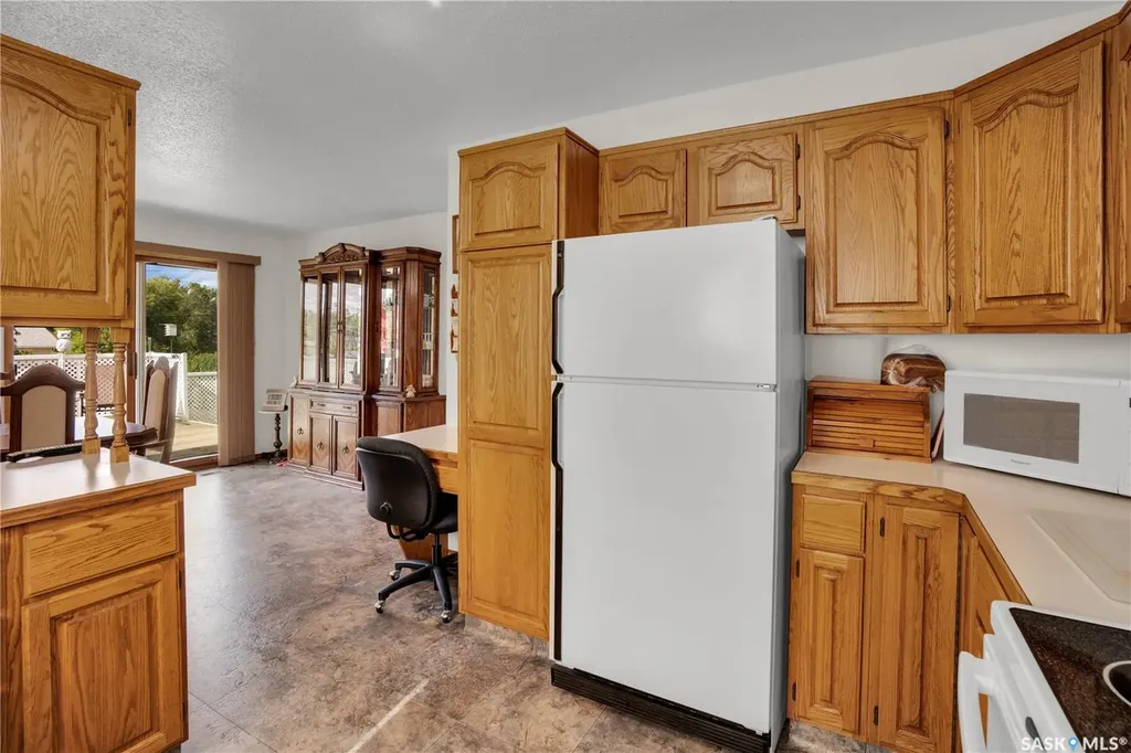 109 1st Avenue E Gravelbourg SK S0H 1X0