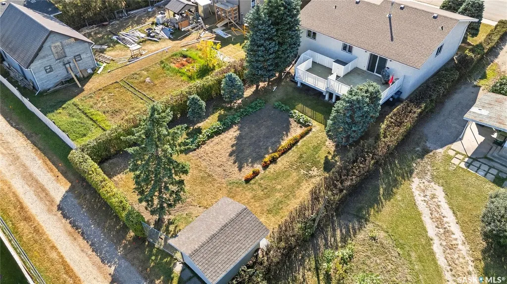 109 1st Avenue E Gravelbourg SK S0H 1X0