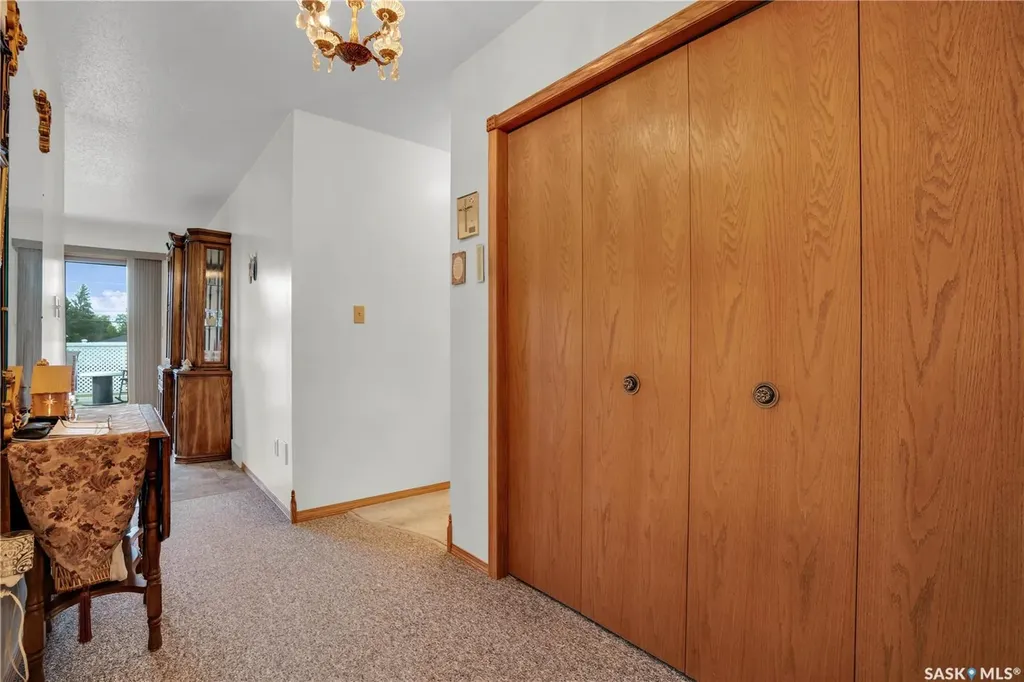 109 1st Avenue E Gravelbourg SK S0H 1X0