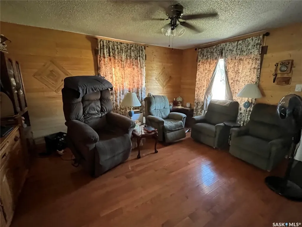 217 Broadway Street Foam Lake SK S0A 1A0