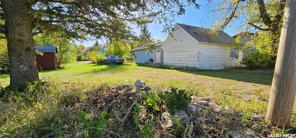 121 4th Avenue E Kelvington SK S0E 1W0