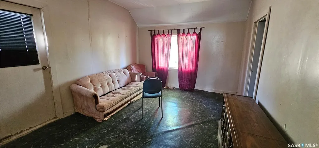 121 4th Avenue E Kelvington SK S0E 1W0