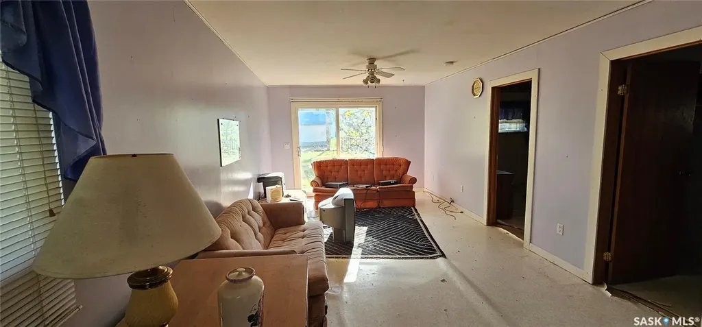 121 4th Avenue E Kelvington SK S0E 1W0