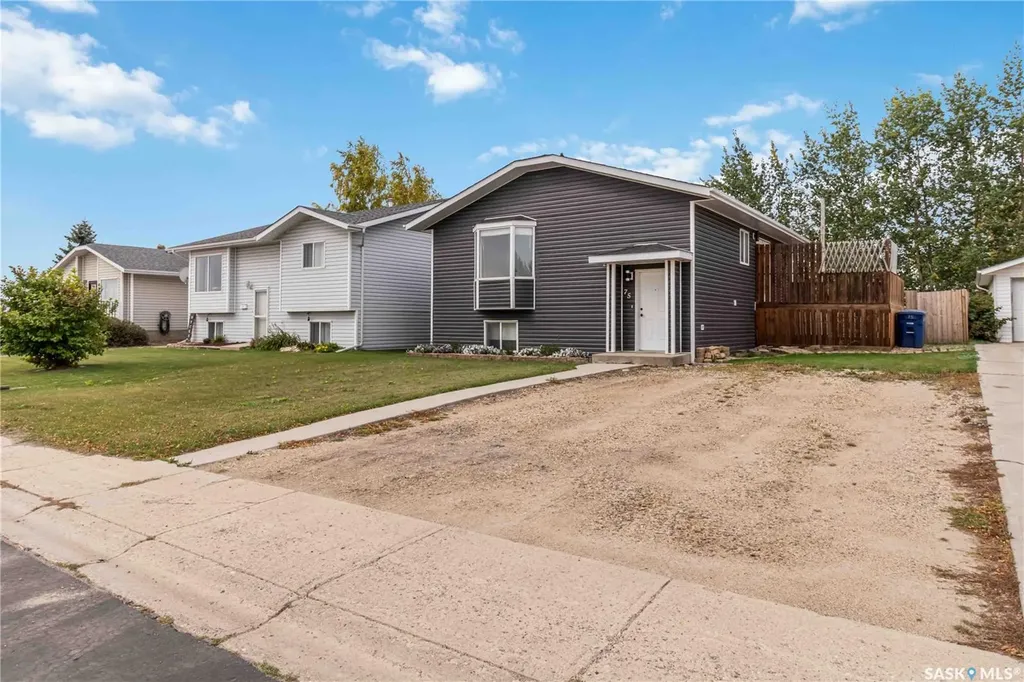 75 3rd Street Humboldt SK S0K 2A0