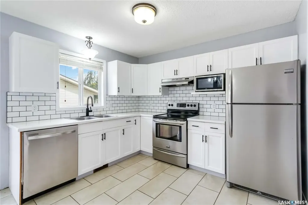 75 3rd Street Humboldt SK S0K 2A0