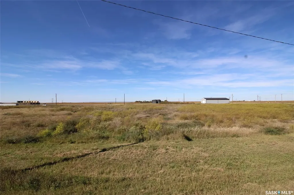 835-865-89 Hall Street Shaunavon SK S0N 2M0