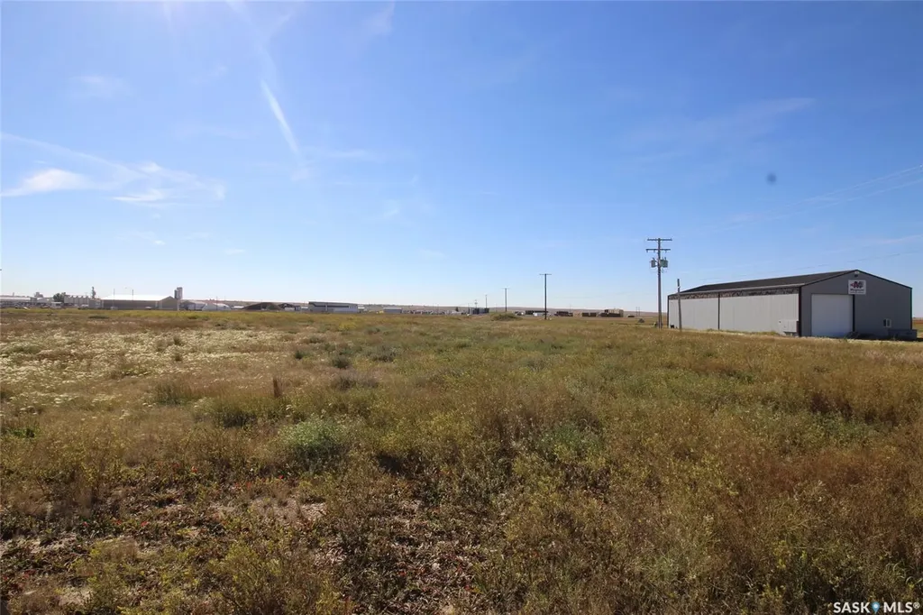 835-865-89 Hall Street Shaunavon SK S0N 2M0