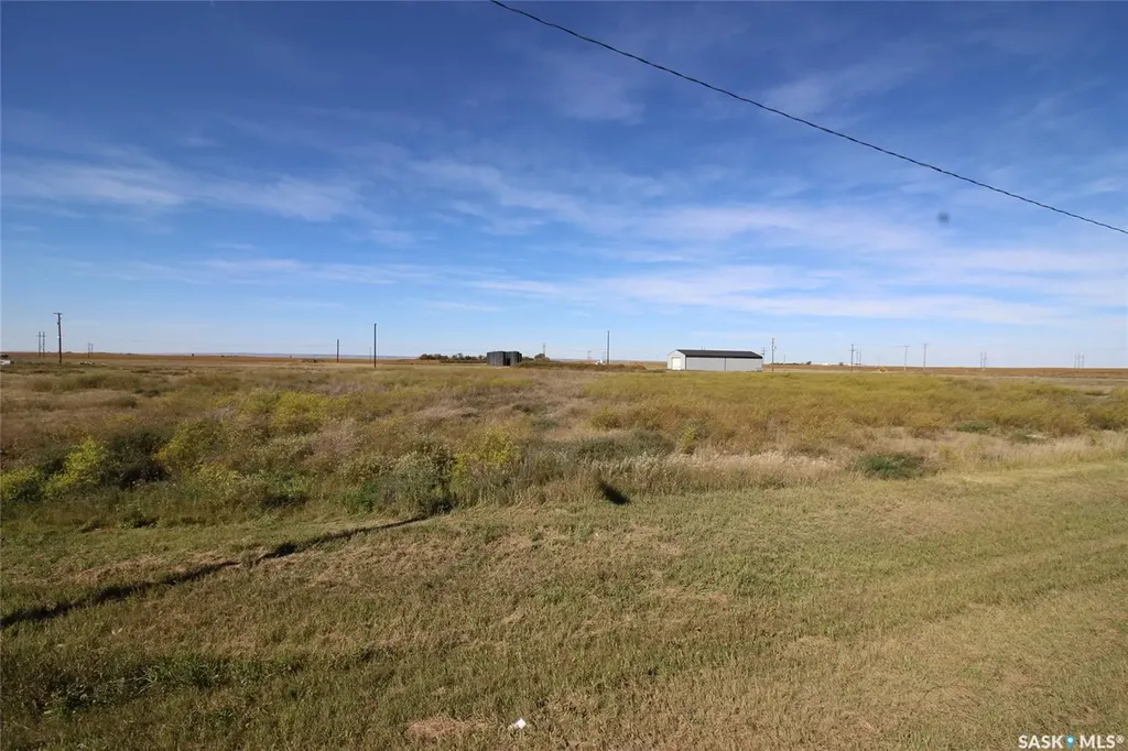 835-865-89 Hall Street Shaunavon SK S0N 2M0
