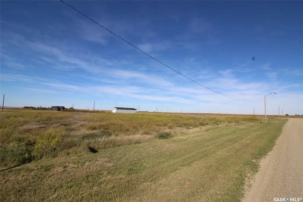 835-865-89 Hall Street Shaunavon SK S0N 2M0