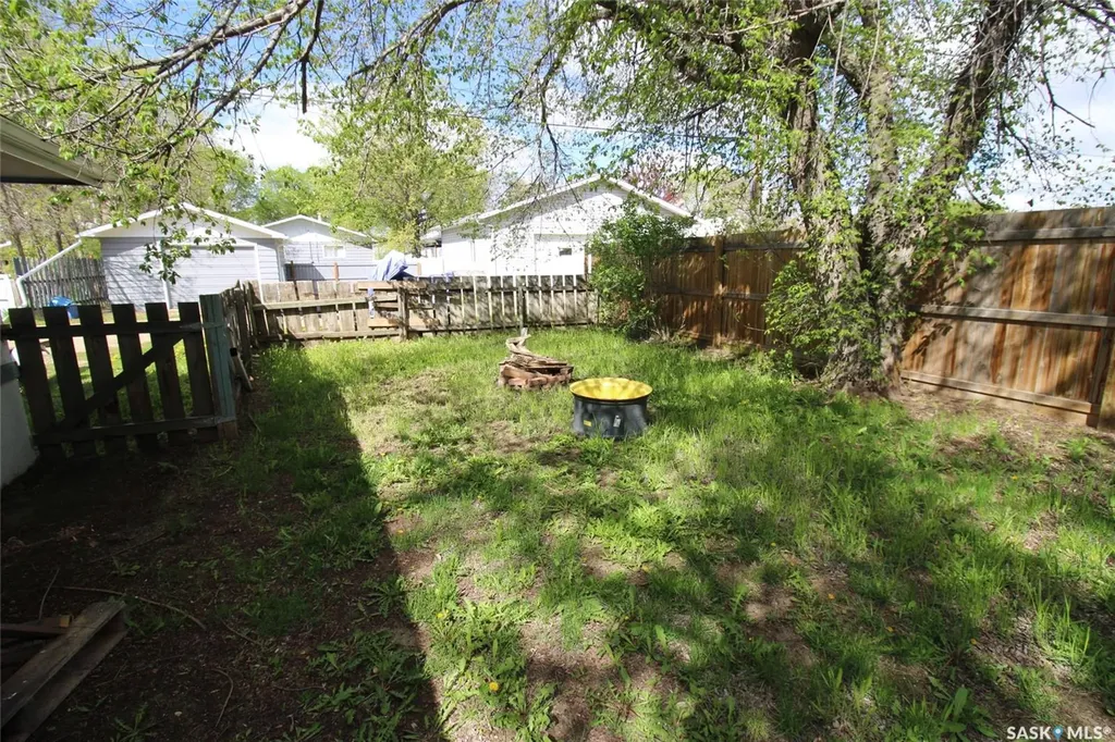 355 3rd Street E Shaunavon SK S0N 2M0