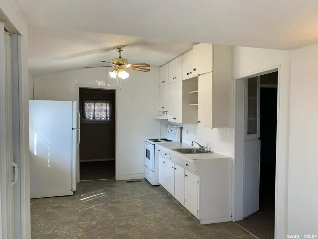 355 3rd Street E Shaunavon SK S0N 2M0