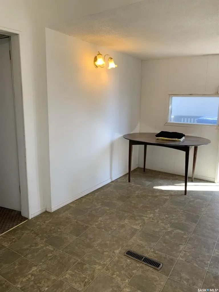 355 3rd Street E Shaunavon SK S0N 2M0