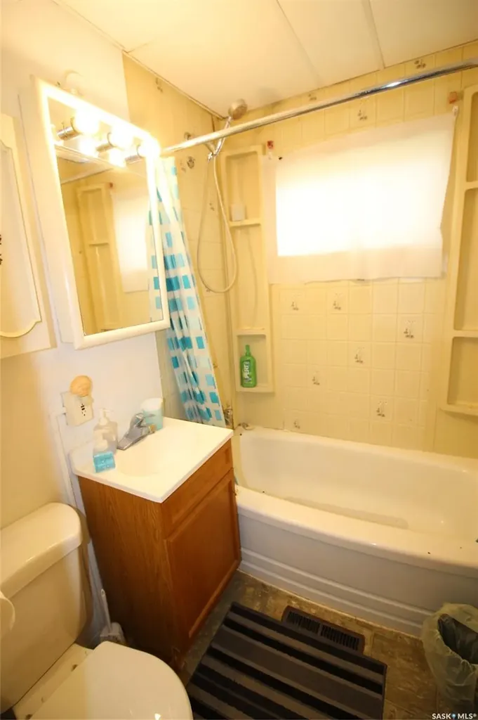 355 3rd Street E Shaunavon SK S0N 2M0