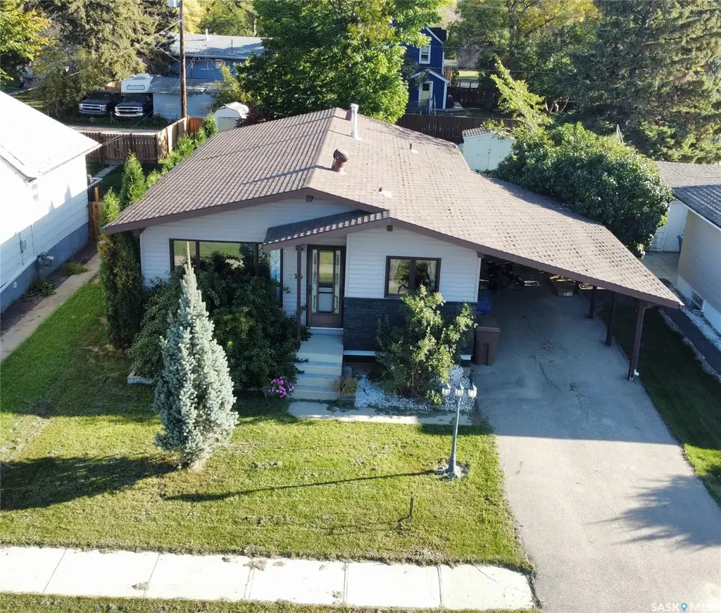 315 Kinistino Avenue W Kinistino SK S0J 1H0