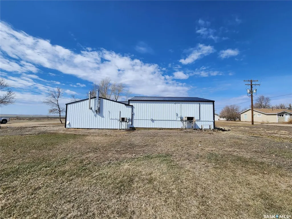 303 N Railway Avenue Morse SK S0H 3C0