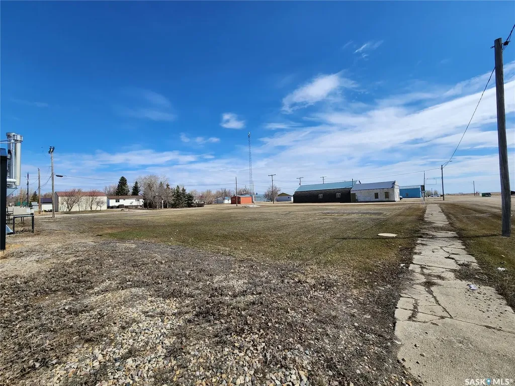 303 N Railway Avenue Morse SK S0H 3C0