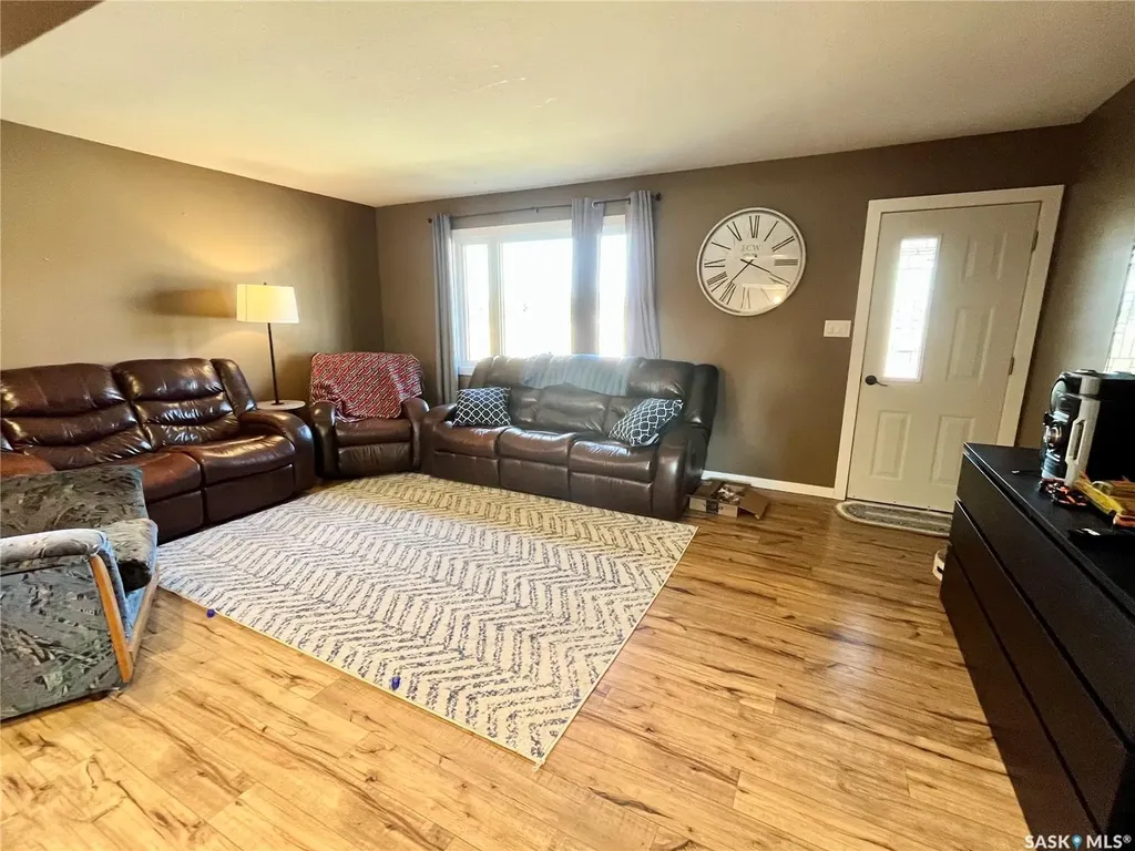 232 5th Avenue W Unity SK S0K 4L0