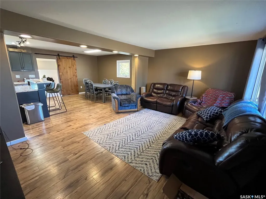 232 5th Avenue W Unity SK S0K 4L0